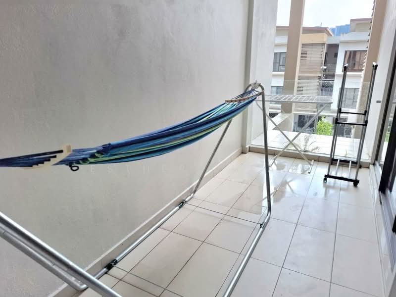 Rumah Bandar untuk Disewa di 16 Sierra (Puchong) - Esther Cheah - Balcony - PropertyGuru.com.my