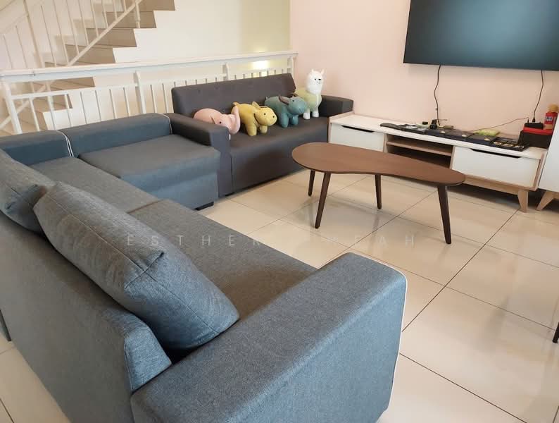Rumah Bandar untuk Disewa di 16 Sierra (Puchong) - Esther Cheah - Living Room - PropertyGuru.com.my