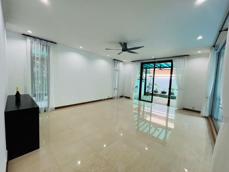 Bungalow for Rent in Mont Kiara (Kuala Lumpur) - Zaidah Ahmad - Living Room - PropertyGuru.com.my