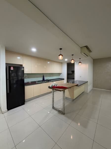 Condominium for Rent at Azelia Residence - Ryan Swe - Kitchen - PropertyGuru.com.my