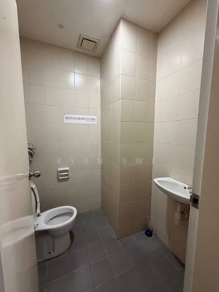 Condominium for Rent at Azelia Residence - Ryan Swe - Bathroom - PropertyGuru.com.my