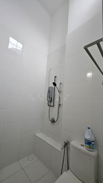 Rumah Teres 2 Tingkat untuk Disewa di Eco Majestic (Semenyih) - Zaidah Ahmad - Bathroom - PropertyGuru.com.my