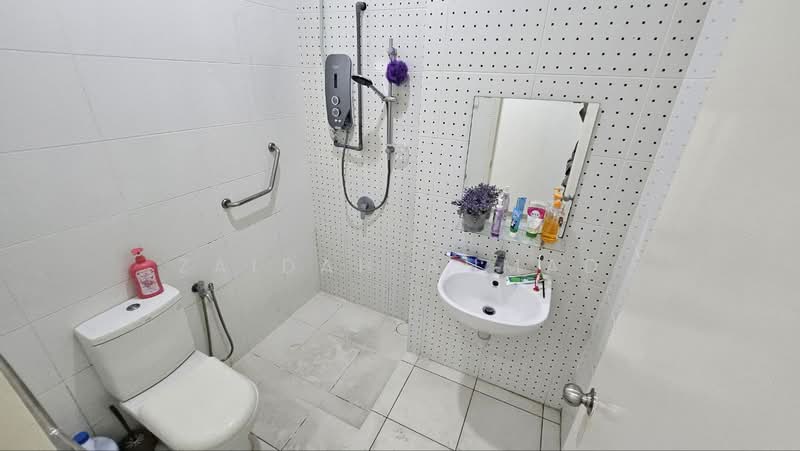 Rumah Teres 2 Tingkat untuk Disewa di Eco Majestic (Semenyih) - Zaidah Ahmad - Bathroom - PropertyGuru.com.my