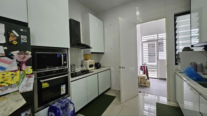 Rumah Teres 2 Tingkat untuk Disewa di Eco Majestic (Semenyih) - Zaidah Ahmad - Kitchen - PropertyGuru.com.my