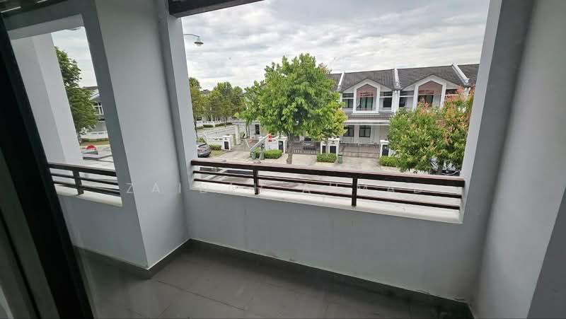 Rumah Teres 2 Tingkat untuk Disewa di Eco Majestic (Semenyih) - Zaidah Ahmad - Balcony - PropertyGuru.com.my