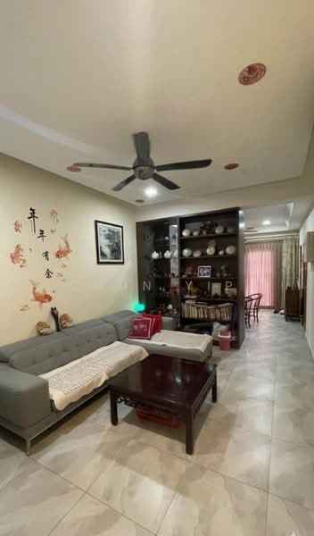1-storey Terraced House for Sale in Taman Ehsan (Kepong) - Chun Yip - Living Room - PropertyGuru.com.my