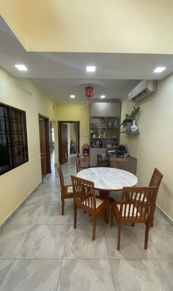 1-storey Terraced House for Sale in Taman Ehsan (Kepong) - Chun Yip - Dining Room - PropertyGuru.com.my