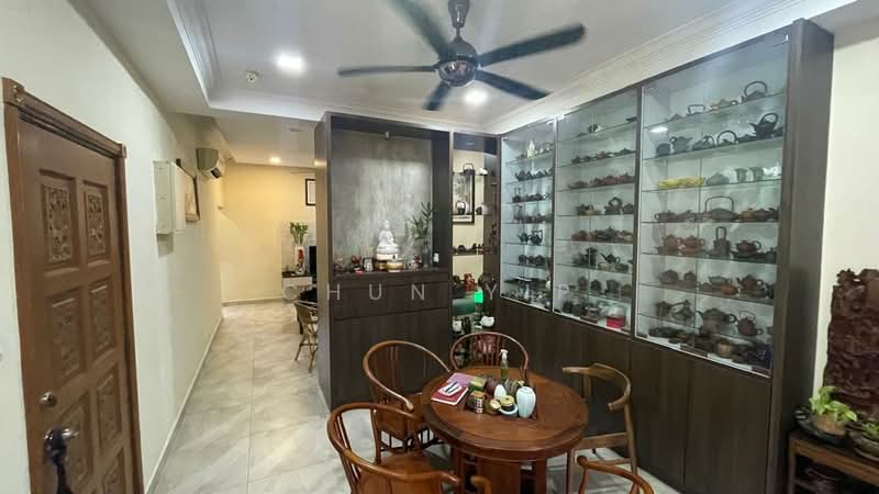 1-storey Terraced House for Sale in Taman Ehsan (Kepong) - Chun Yip - Living Room - PropertyGuru.com.my