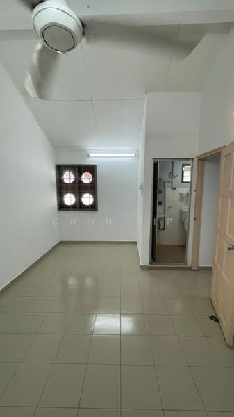 2.5-storey Terraced House for Sale in Taman Sri Sinar (Segambut) - Chun Yip - PropertyGuru.com.my