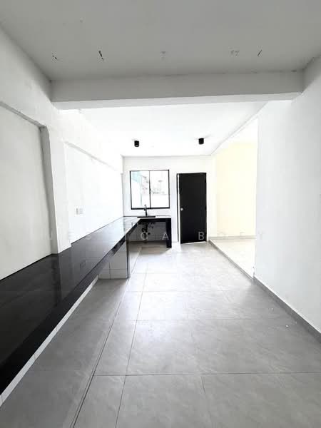 Semi-Detached House for Sale in Taman Megah Ria (Masai) - Jessica Boey - Kitchen - PropertyGuru.com.my