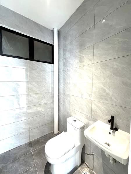 Semi-Detached House for Sale in Taman Megah Ria (Masai) - Jessica Boey - Bathroom - PropertyGuru.com.my