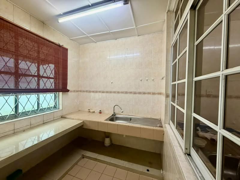 Rumah Teres 2 Tingkat untuk Dijual di Taman Mutiara Rini (Skudai) - Benjamin Ong - Kitchen - PropertyGuru.com.my