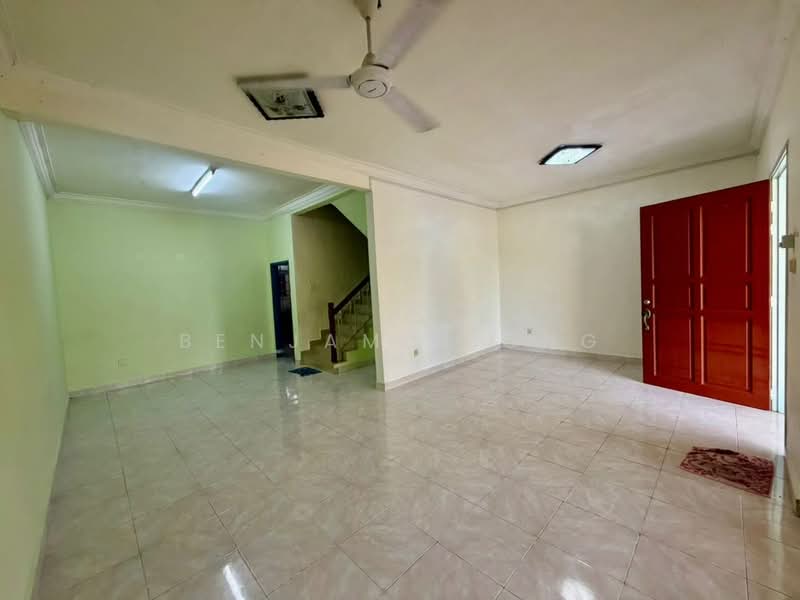 Rumah Teres 2 Tingkat untuk Dijual di Taman Mutiara Rini (Skudai) - Benjamin Ong - Living Room - PropertyGuru.com.my