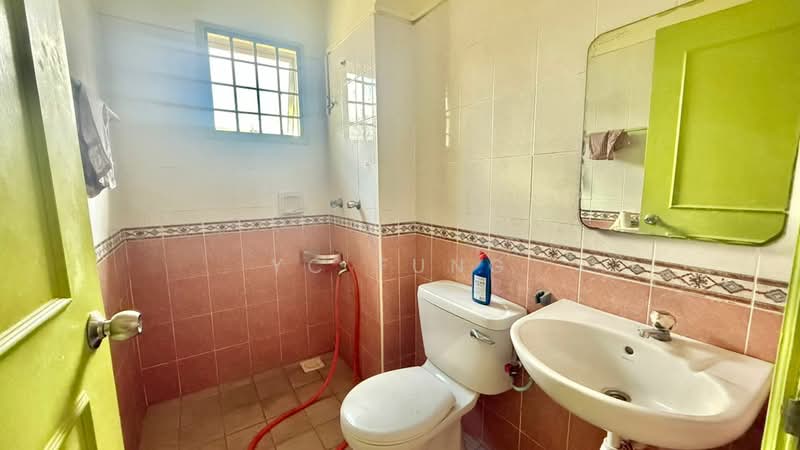 2-storey Terraced House for Rent in Taman Impian Emas (Skudai) - YC Fung - Bathroom - PropertyGuru.com.my