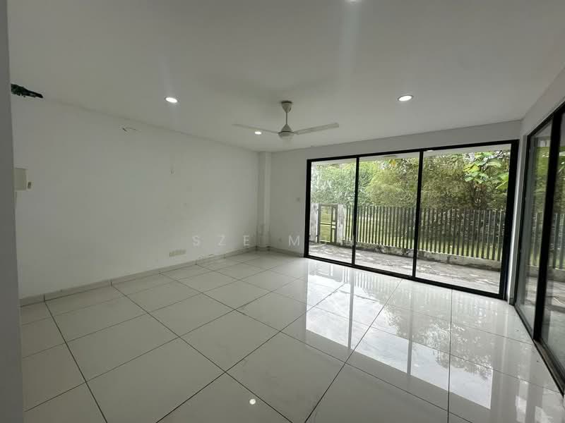 Terraced House for Sale in Laman Glenmarie (Shah Alam) - Sze Mun - Living Room - PropertyGuru.com.my