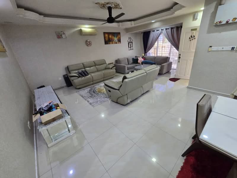 2-storey Terraced House for Sale in Sunway Kayangan (Shah Alam) - Joey Koh - Living Room - PropertyGuru.com.my