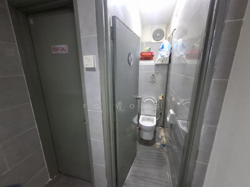 Shop for Rent in Paragon Utama (Selayang) - FC Wong - Bathroom - PropertyGuru.com.my
