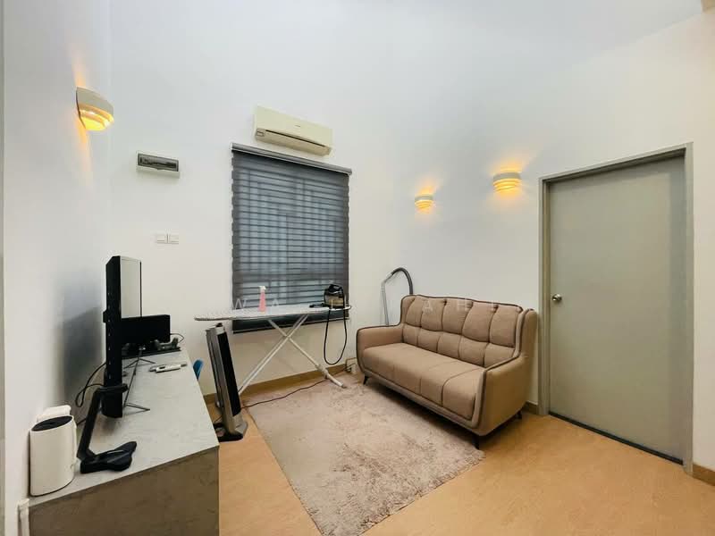 2-storey Terraced House for Sale in Bandar Putera 2 (Klang) - Hawa Ibrahim - Living Room - PropertyGuru.com.my