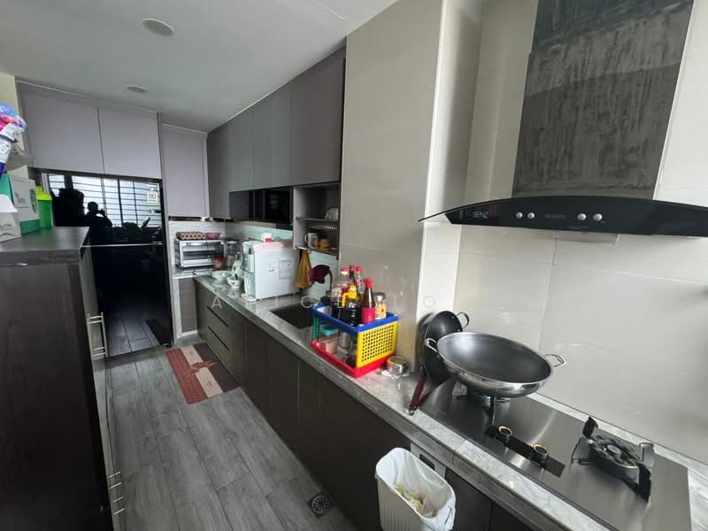 Condominium for Sale at The Henge - Alice Low - Kitchen - PropertyGuru.com.my
