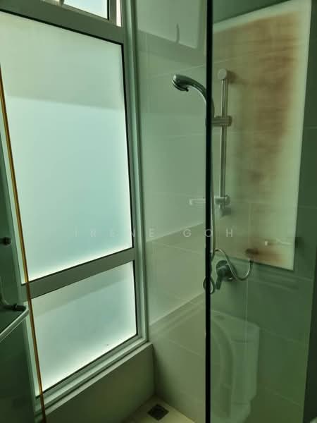 Kondominium untuk Disewa di Ferringhi Residence - Irene Goh - Bathroom - PropertyGuru.com.my