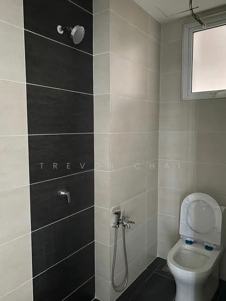 Service Residence for Sale at Pinnacle Sri Petaling - Trevor Chai - Bathroom - PropertyGuru.com.my