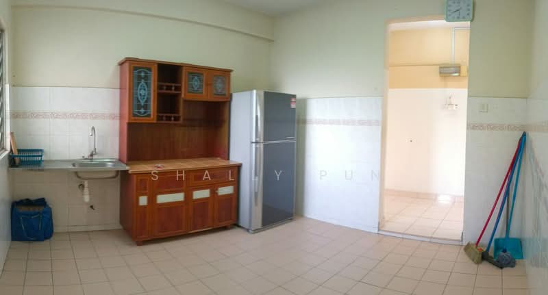 Pangsapuri untuk Disewa di Sri Bayu Apartments - Shally Pun - Kitchen - PropertyGuru.com.my