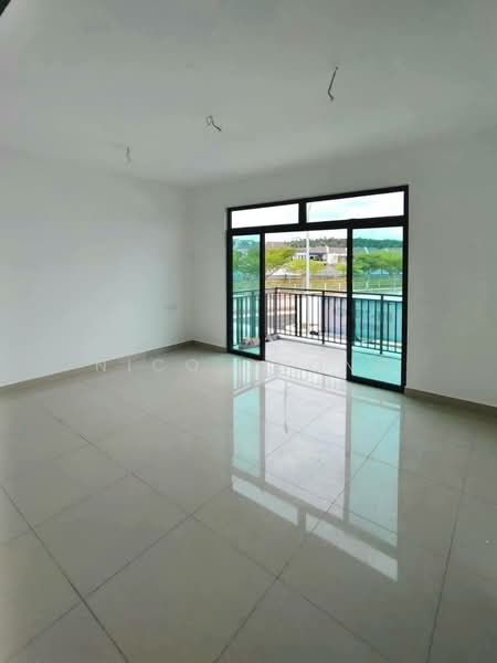 2-storey Terraced House for Sale in Taman Mount Austin (Tebrau) - Nico Chong - Balcony - PropertyGuru.com.my