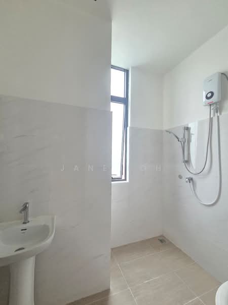 Cluster House for Rent in Forest City (Gelang Patah) - Jane Loh - Bathroom - PropertyGuru.com.my