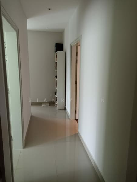 Condominium for Sale at KM1 East - Sianry Tan - Corridor - PropertyGuru.com.my