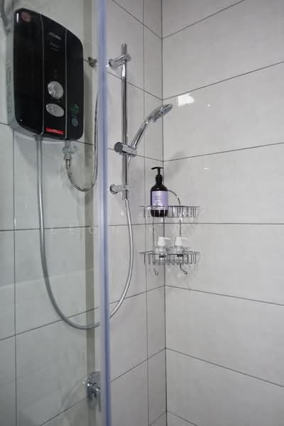 Servis Apartment untuk Disewa di Conezion Residences - Leon Kwan - Bathroom - PropertyGuru.com.my