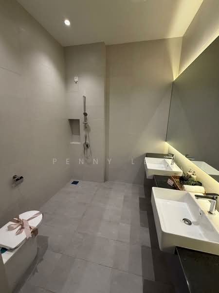 Semi-Detached House for Sale in Austin Crest (Johor Bahru) - Penny Lee - Bathroom - PropertyGuru.com.my