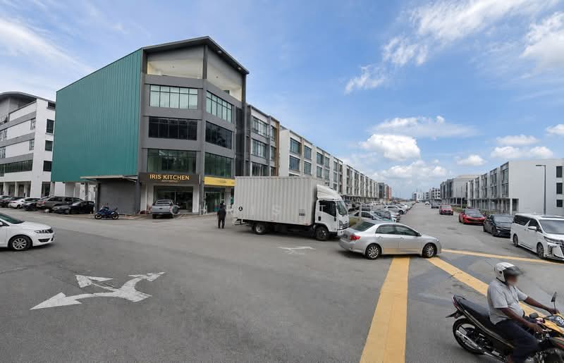 Shop / Office for Rent in Bandar Bukit Puchong 2 (Puchong) - Chris Tye - Exterior - PropertyGuru.com.my