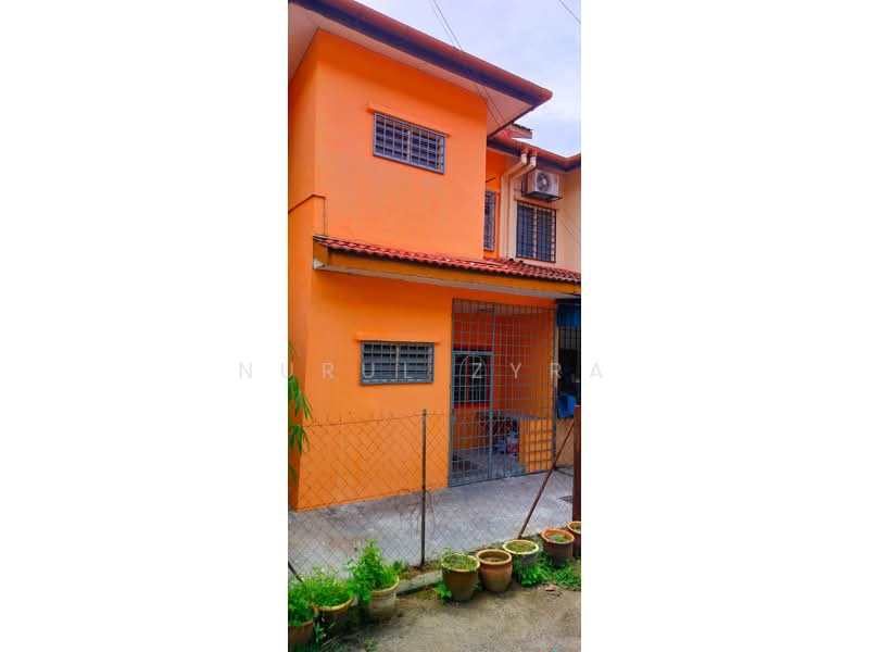 2-storey Terraced House for Sale in Taman Pelangi Semenyih (Semenyih) - Nurul Zyra - Exterior - PropertyGuru.com.my