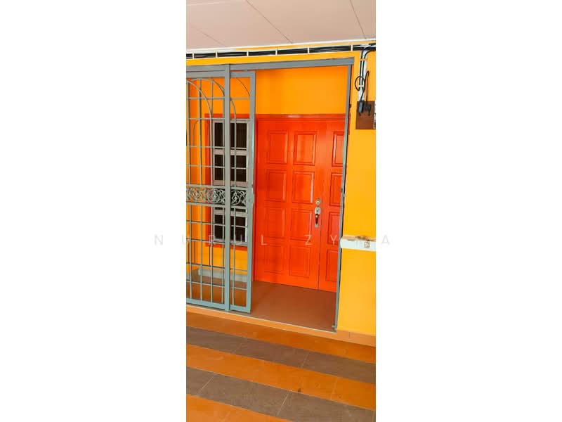 2-storey Terraced House for Sale in Taman Pelangi Semenyih (Semenyih) - Nurul Zyra - Entrance - PropertyGuru.com.my