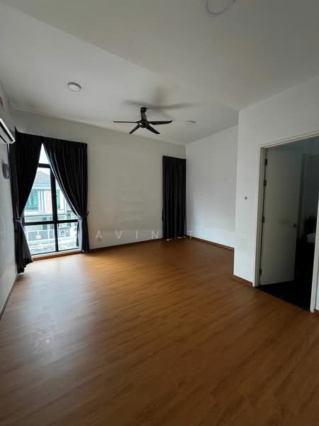 Cluster House for Sale in Kota Masai (Pasir Gudang) - Kavin Tan - Living Room - PropertyGuru.com.my