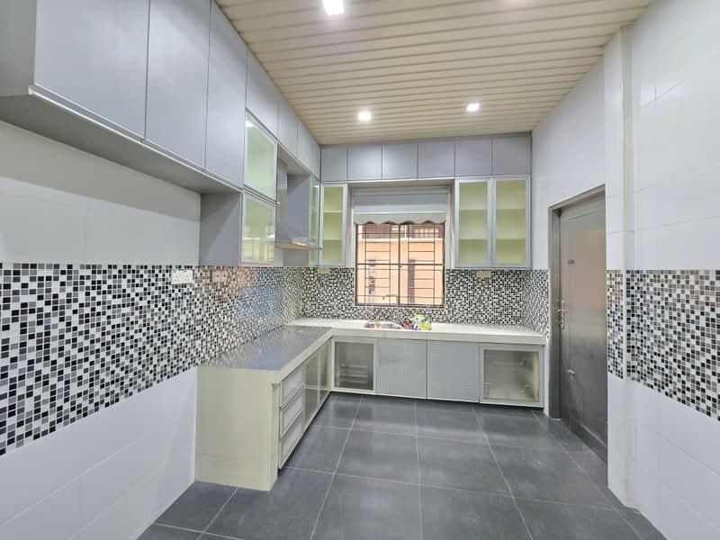 Semi-Detached House for Sale in Bukit Sungai Long (Bandar Sungai Long) - Esther Yee - Kitchen - PropertyGuru.com.my