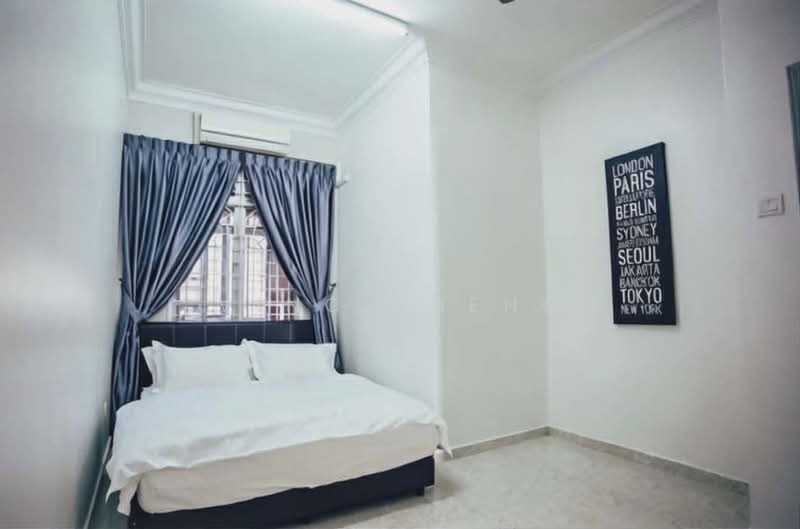 Terraced House for Sale in Taman Melaka Jaya (Batu Berendam) - Vinc Pheng - Bedroom - PropertyGuru.com.my