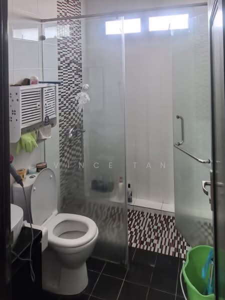 Rumah Teres 2 Tingkat untuk Dijual di Taman Thean Teik (Ayer Itam) - Vince Tan - Bathroom - PropertyGuru.com.my