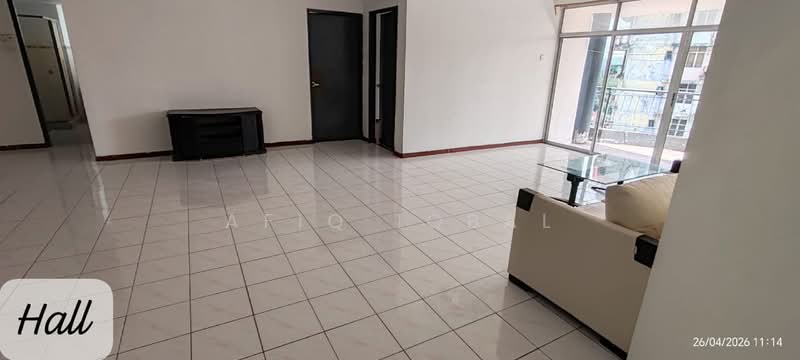 Kondominium untuk Disewa di Venice Hill - Afiq Iqbal - Living Room - PropertyGuru.com.my