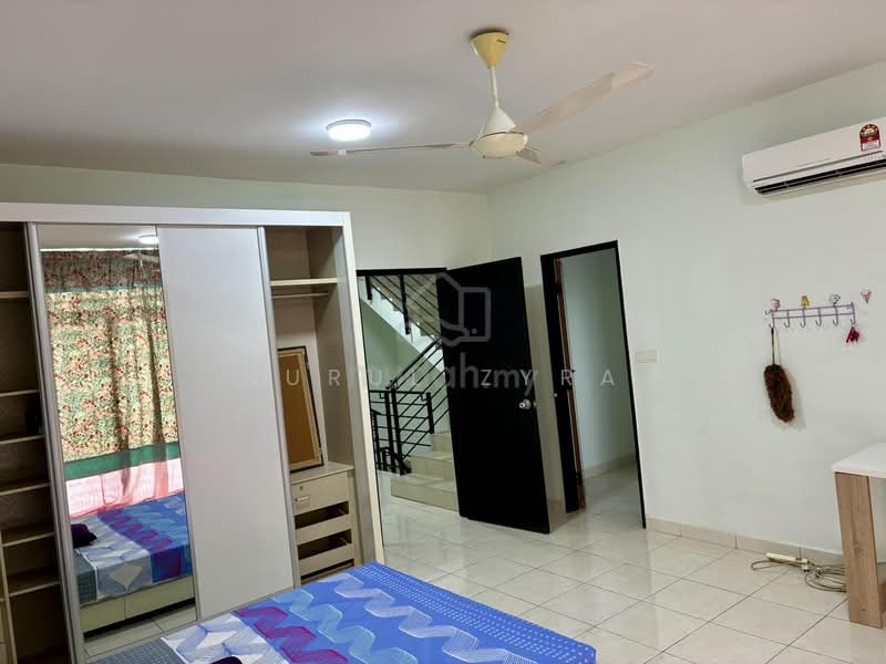 3-storey Terraced House for Rent in Kajang (Selangor) - Nurul Zyra - Bedroom - PropertyGuru.com.my