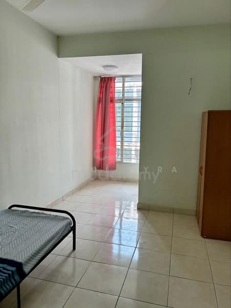 3-storey Terraced House for Rent in Kajang (Selangor) - Nurul Zyra - Bedroom - PropertyGuru.com.my
