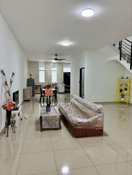 3-storey Terraced House for Rent in Kajang (Selangor) - Nurul Zyra - Living Room - PropertyGuru.com.my
