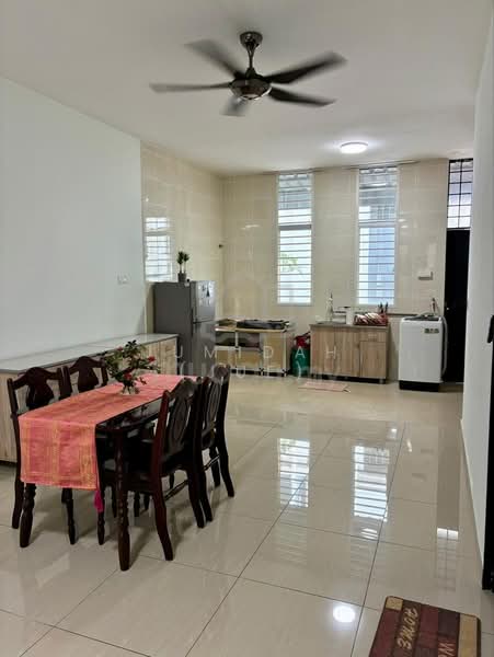 3-storey Terraced House for Rent in Kajang (Selangor) - JUMIDAH (JUE) - Kitchen - PropertyGuru.com.my