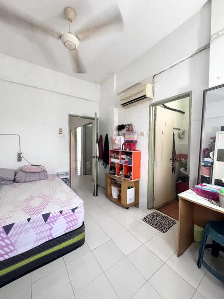 Pangsapuri untuk Dijual di Mawar - Carson Ang - Bedroom - PropertyGuru.com.my