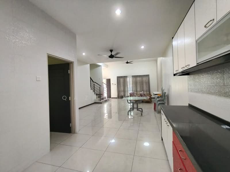Rumah Teres 2 Tingkat untuk Dijual di Desa Lang Damai (Ipoh) - Qazin Khoo - Living Room - PropertyGuru.com.my