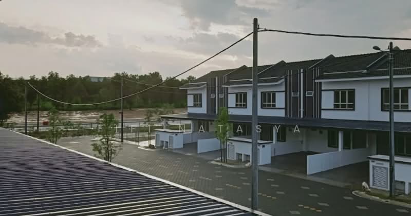 Rumah Teres 2 Tingkat untuk Dijual di Kuala Selangor (Selangor) - Fifi Natasya - Exterior - PropertyGuru.com.my
