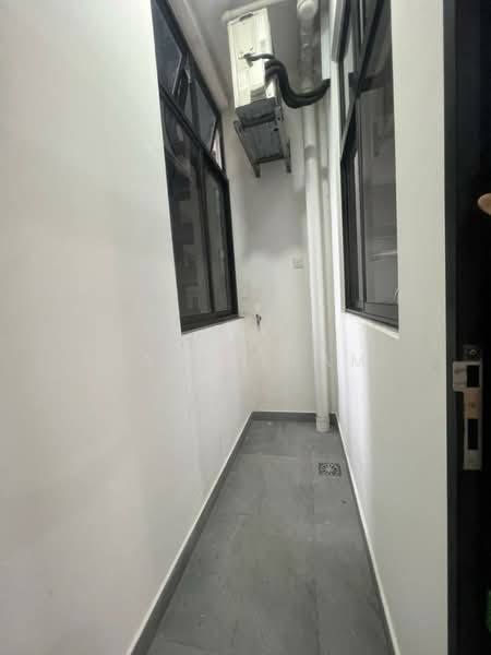 Servis Apartment untuk Disewa di Twin Tower Residence - Jason Fam - Corridor - PropertyGuru.com.my