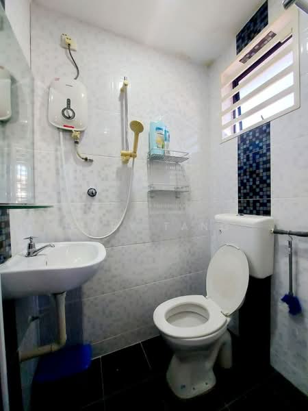 Rumah Teres 1 Tingkat untuk Dijual di Taman Pasir Puteh Selatan (Ipoh) - Gary Tang - Bathroom - PropertyGuru.com.my