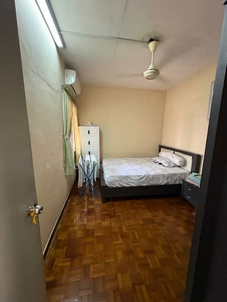 Apartment for Sale at Taman Sri Endah Apartment - Regina Yew - Bedroom - PropertyGuru.com.my