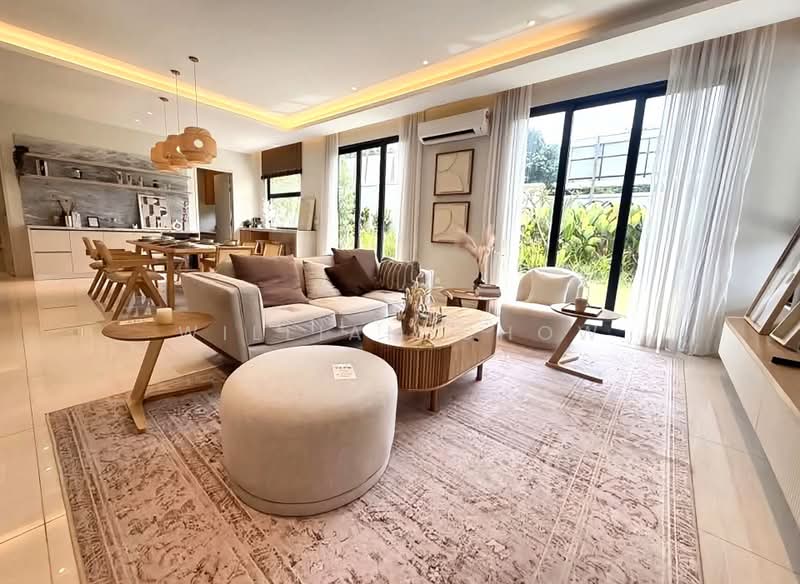 Bungalow for Sale in Seri Kembangan (Selangor) - William Chow - Living Room - PropertyGuru.com.my